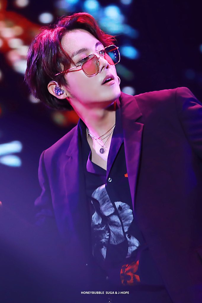 hobi in glasses/shades, a needed thread: