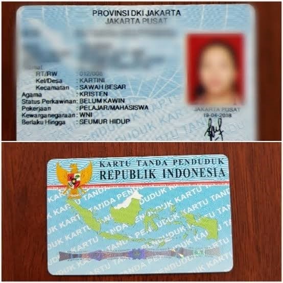 Biar gak ada perbedaan warna KTP, karena sebelumnya kan ada KTP merah putih pas DOM Aceh, khusus buat warga Aceh (2003). Pasca darurat militer keluarlah KTP Nasional (2004) warna biru putih, biar gak ada beda lagi. Warna biru termasuk baru, karena dari dulu warna KTP tuh putih.  https://twitter.com/DiajengLrst/status/1317715951643631616