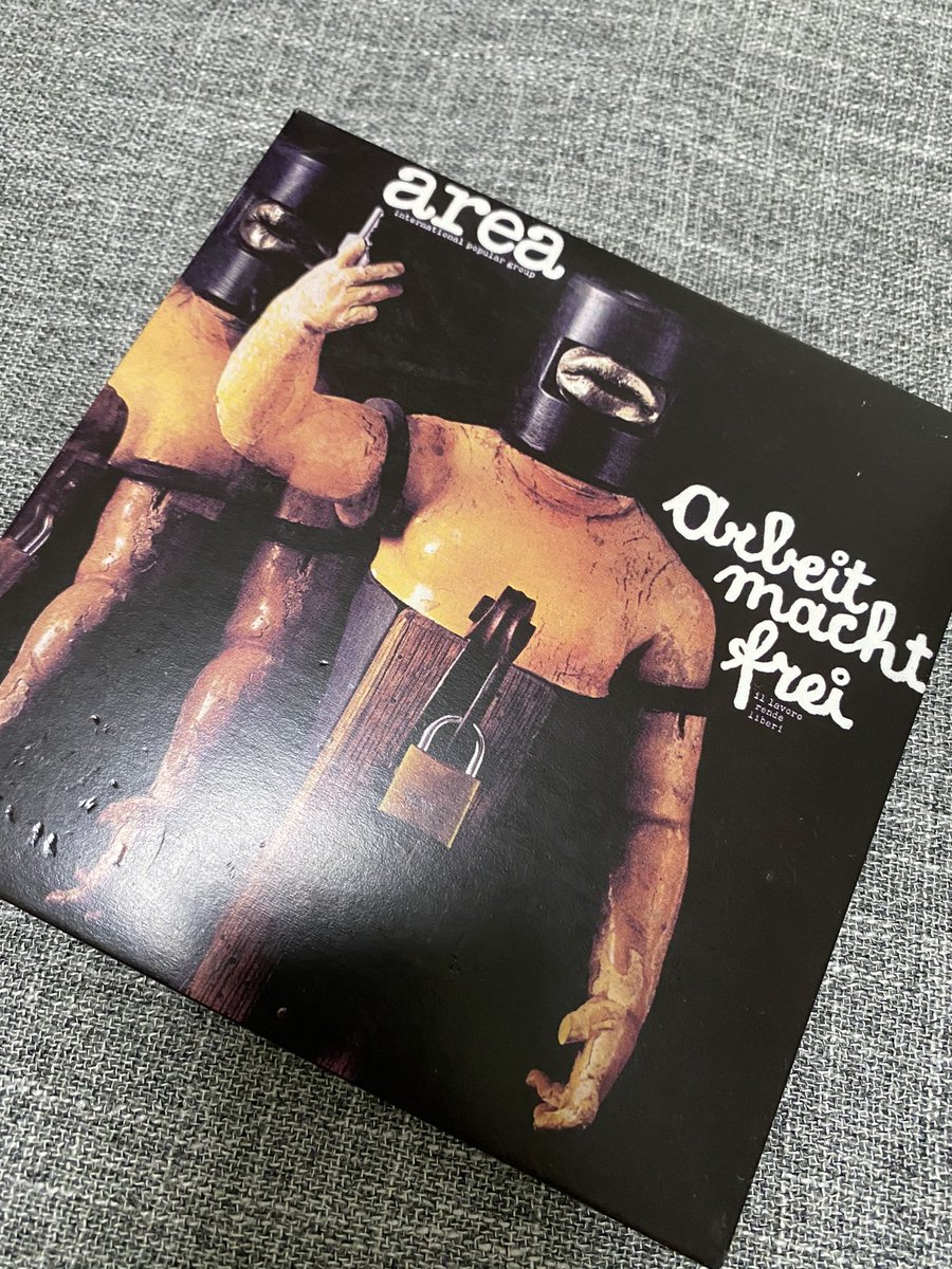CurvatureOf's tweet photo. 本日のBGM。
AREAの「ARBEIT MACHT FREI」（1973年作品）。女性の語りから始まりそこから強烈なフリージャズへ移行するインパクトが強烈。難解なリズムが心地良いって方へオススメのイタリアンプログレの傑作。

#NowPlaying 
#プログレ https://t.co/0ZDeHvysgQ