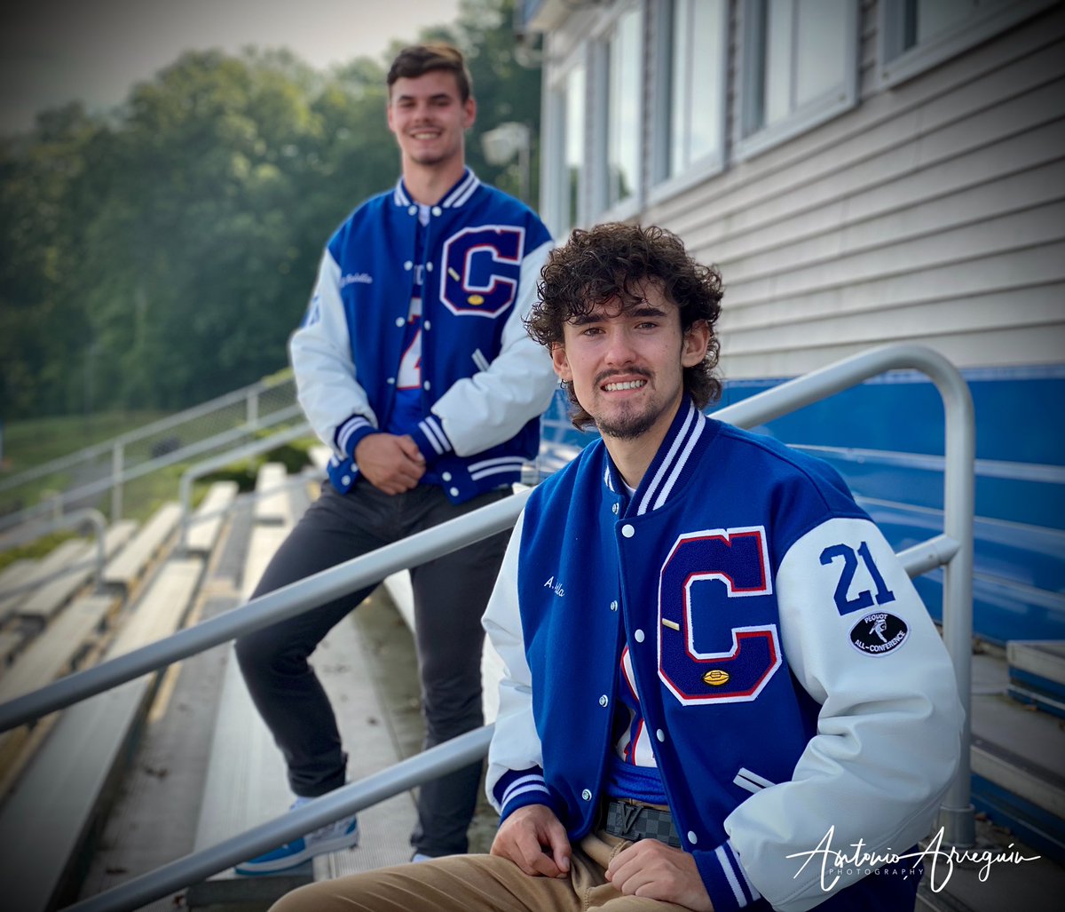 AAphotography70's tweet photo. Photoshoot with two great athletes @efaiella_7 and @18_aaronfaiella Awesome location for #seniorpictures #SeniorSunday #highschoolsenior #classof #classoff2021 #seniorphotos #seniorinspire #seniorphotographer #seniorportraits #senioryear #canonfavpic #pintofotografia https://t.co/aIqI7ixK3E
