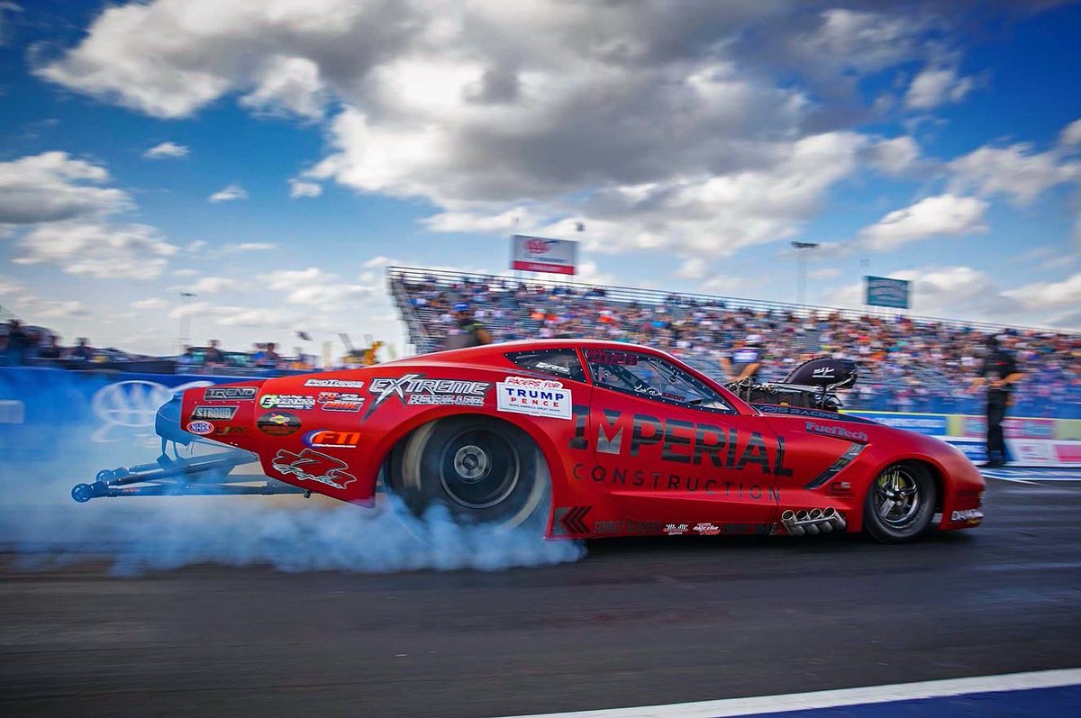 rebilasphoto's tweet photo. A few favorites shots from @nhra qualifying today at the #FallNats #nhra #speedforall #EveryRoundCounts @CanonUSApro @CampingWorld @marcuslemonis https://t.co/JAqrysjpXn