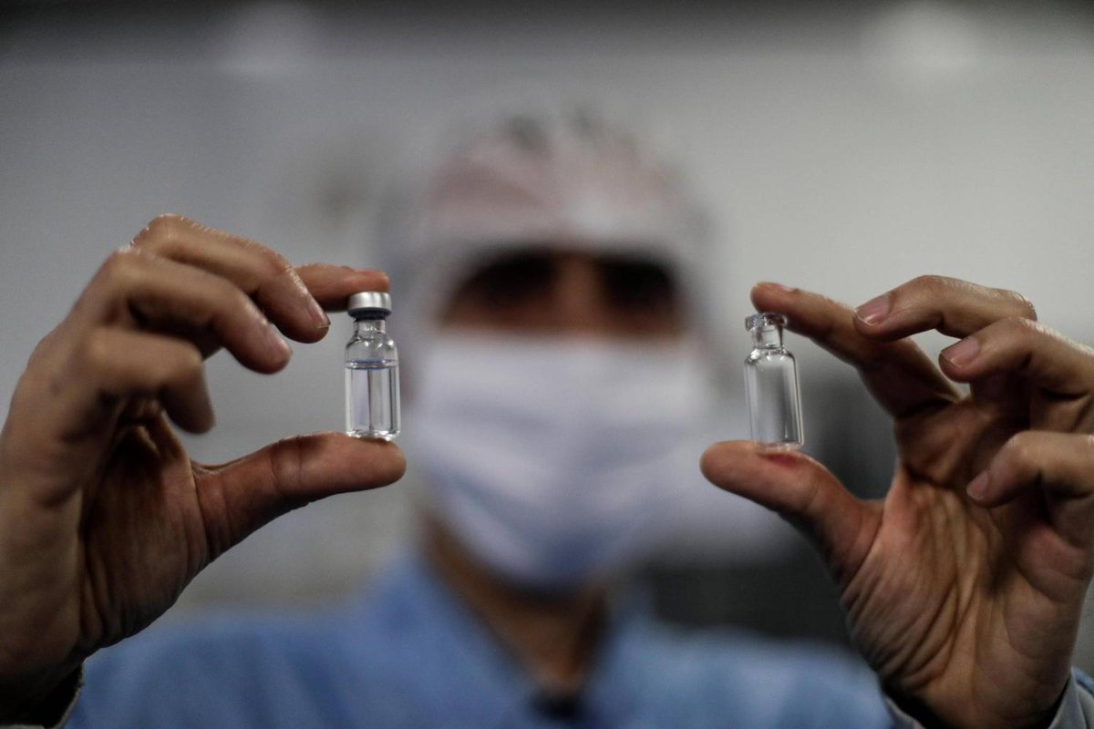 Portafolioco's tweet photo. Dos vacunas contra el coronavirus podrían estar listas para fin de año. Le contamos los detalles ➡️ https://t.co/MmL1M03H1H https://t.co/19gEeiumy5