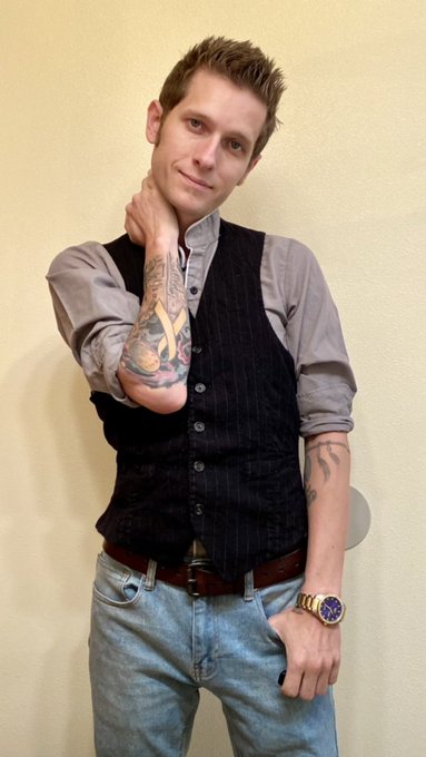 Just a few photos from went i went out earlier 🖤 https://t.co/Eltxb7sFN2