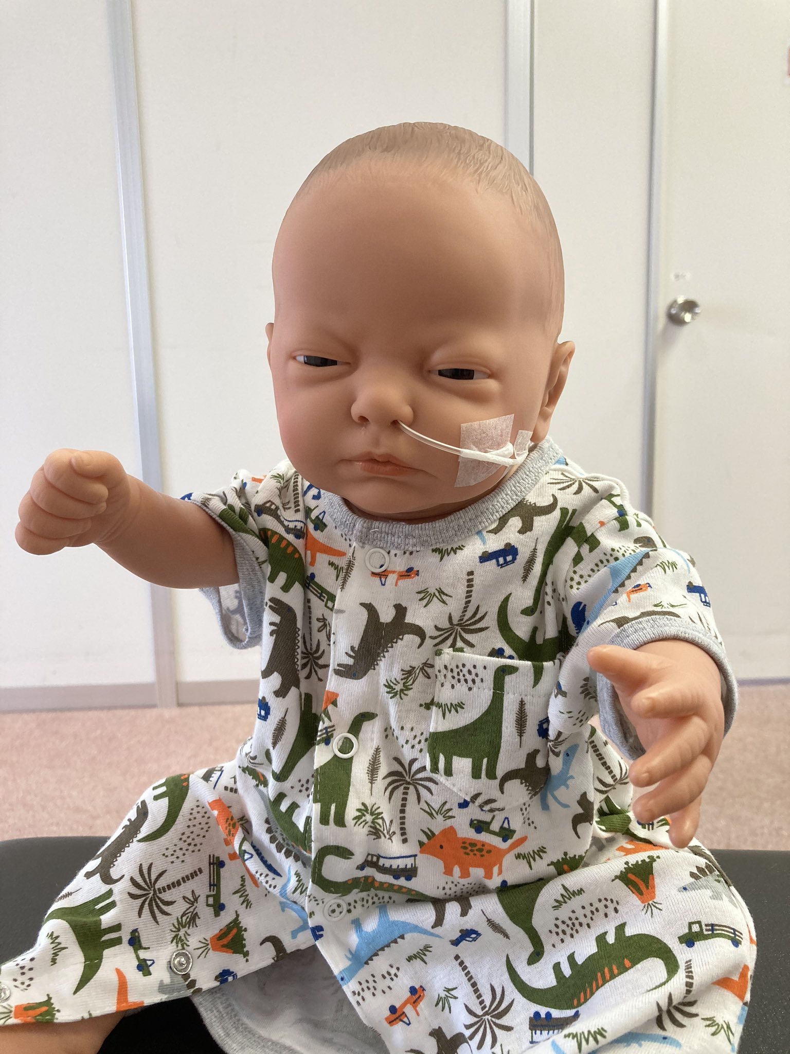 Child Lifes こちらは 経鼻胃管チューブ挿入中の赤ちゃん T Co Sjaetn52lk Twitter