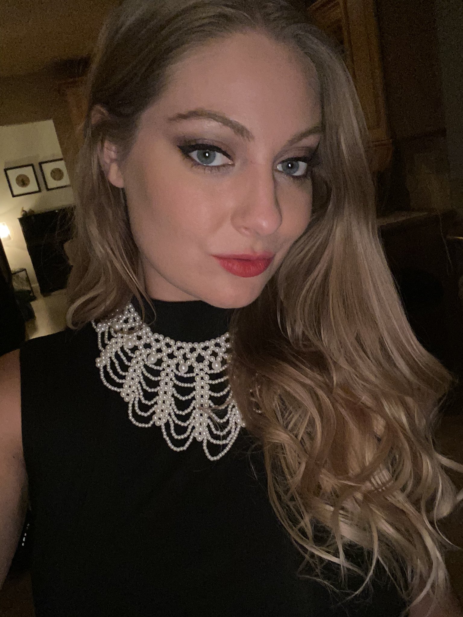 TW Pornstars - 2 pic. Veronica Weston. Twitter. Accessories. 3:17 AM - 18 Oct 2020