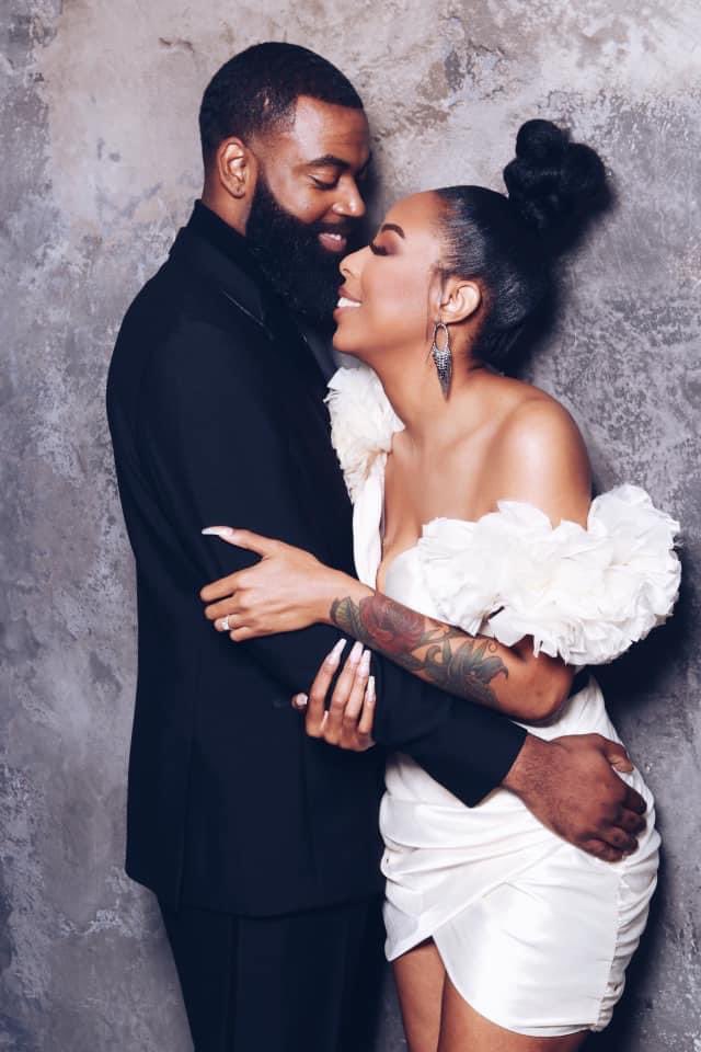 _cuffcakes's tweet photo. Keeping this was HARD ok?! 😖😖
My baby is getting married 😍🥰🥳 #issafiancee
Look how happy she is 😍😍😍 https://t.co/obeg0EJazP