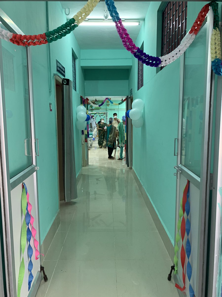 erasaravanan's tweet image. எங்கள் படப்பிடிப்புக்காக தஞ்சை ராசா மிராசுதார் அரசு மருத்துவமனைக்கு வந்தார் ஜோதிகா. மனம் கசிந்தவராக தன்னால் முடிந்த உதவியைச் செய்து மருத்துவமனையை எப்படி மாற்றி இருக்கிறார் பாருங்கள்... அன்பில், அக்கறையில் வியக்க வைக்கும் எங்கள் மாதங்கி வாழ்க பல்லாண்டு!
#HappyBirthdayJyothika