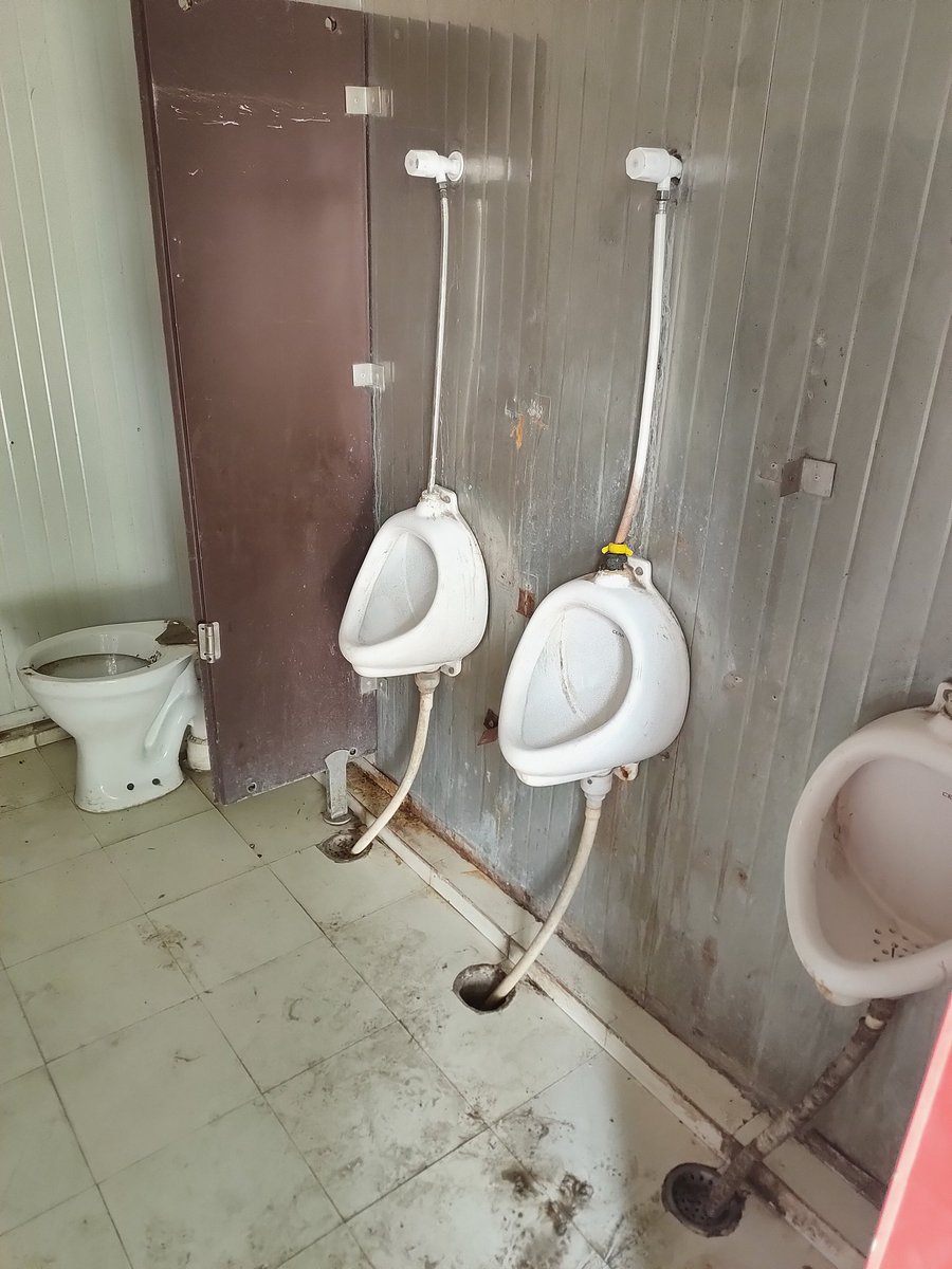 DeepakS0708's tweet photo. @nishantyadavIAS
Found only one public toilet open on railway road near Cygnus hospital.. Photos depicting condition of smart city.
#nowater #PublicToilets #karnal #SmartCity #pathetic 

@cmohry
@karnalsmartcity @KARNALMCK @mlkhattar https://t.co/PZ2be5ORHt