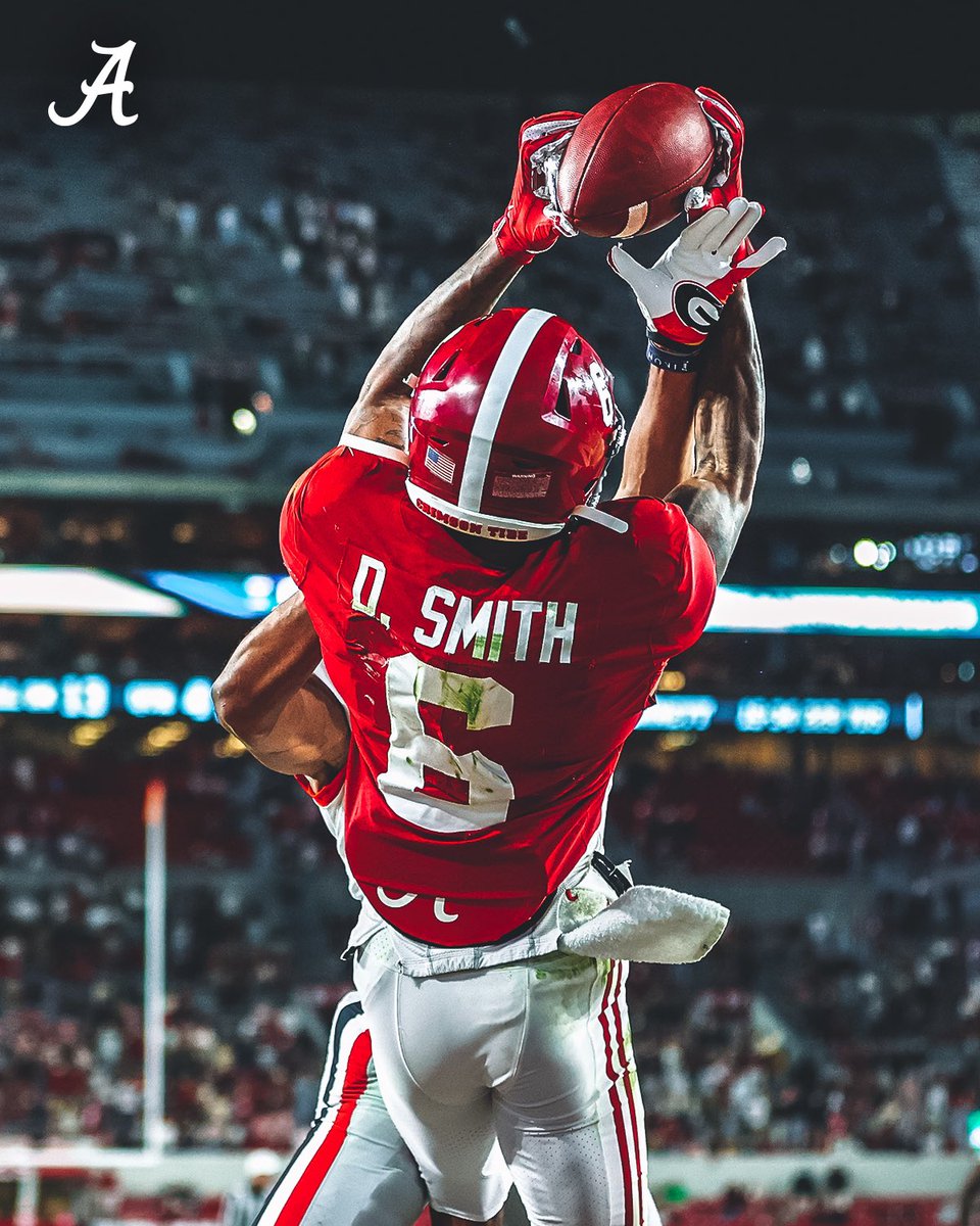 The Catch ๐ฅ @DeVontaSmith_6
#BamaFactor #RollTide https://t.co/tbd1P7oj28