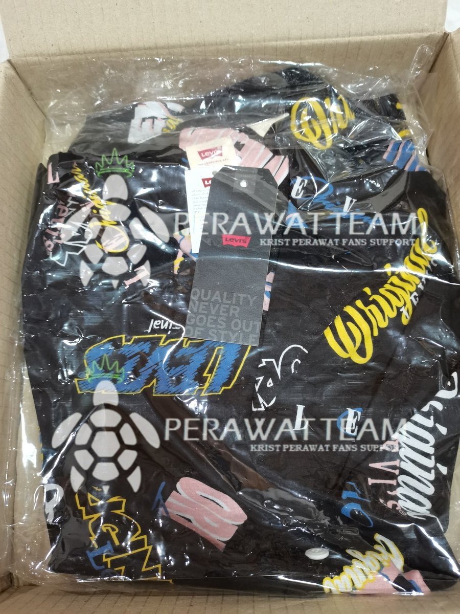 Perawatteams's tweet photo. Happy birthday to our little ball of sunshine @kristtps ❤
May u always be blessed with happiness and succes in all carreers🎉🎉

Here's small gifts for you, thx to home team who helped us🤗
@krist_est @PRKristPerawat 
#KristPerawat 
#KristPerawatBD2020 
#CherishwithKrist2020 https://t.co/Sc5LSddATr