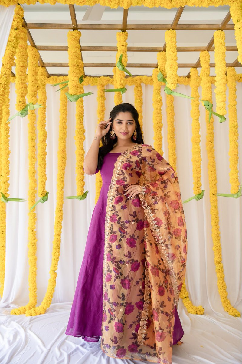 #TamaraDiwali X

Outfit: <a href="/tamarachennai/">Tamara</a> 
MUA : @kabooki_mua 
Hair : @jamunadevraj 
Photography : <a href="/harini_sarathy/">Harini Sarathy</a> 
Decor : @thebells_decors
