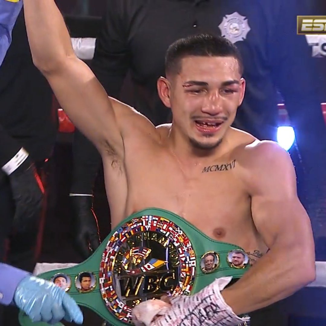 ComplexSports's tweet photo. TEÓFIMO LÓPEZ DEFEATS LOMACHENKO!!🇭🇳🇺🇲 https://t.co/q5C20r5O45