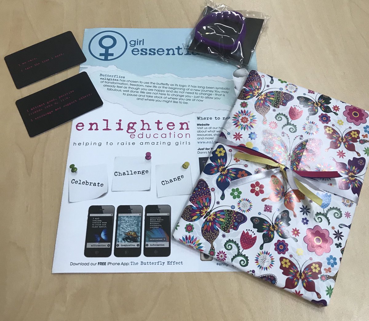 LoretoBoarding's tweet photo. Our Community Weekend saw lots of activities for our boarders. Years 7,8 and 9 enjoyed an informative afternoon session with Danielle Miller on her Girl Essentials program, learning lots about how to chill out, how to be a good friend and how to live the skin you’re in. https://t.co/0FggzZ7C87