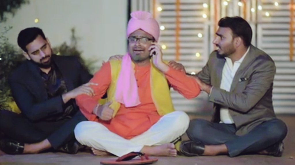 RahulNSolanki's tweet image. @iAmitBhadana Bhai You Nailed It 😊. Superb Work. Specially I Like Your Hariyanvi Look.
#Amitbhadana #DifferentState 
#DifferentUniversity #NewVideo