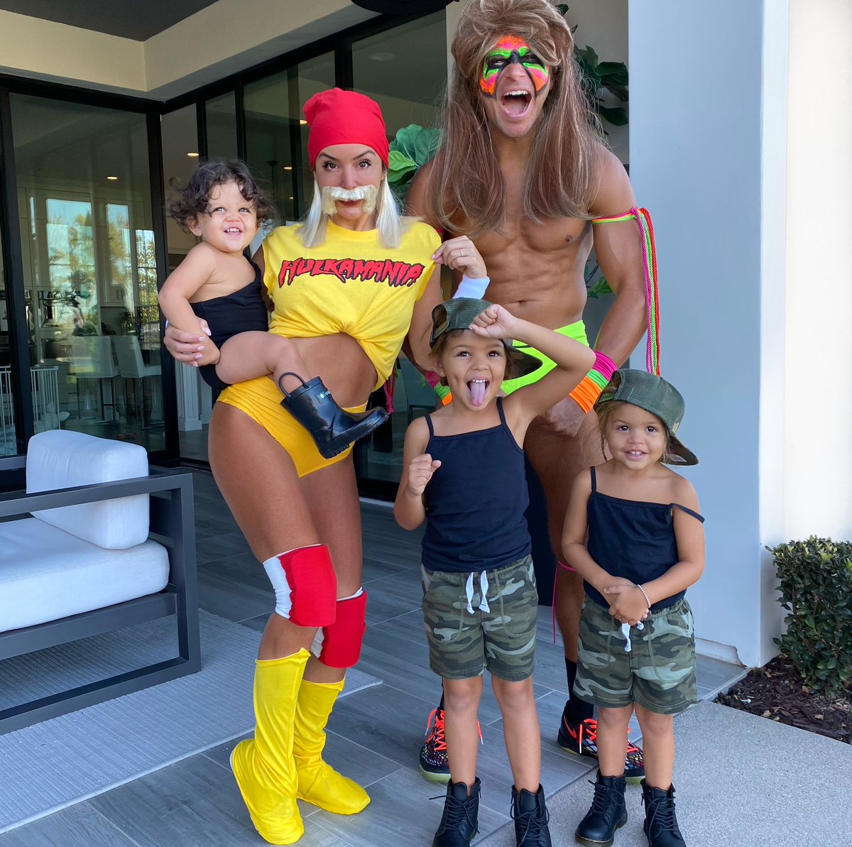 LanceMoore16's tweet photo. The Moore’s do Halloween 2020!! https://t.co/n94aUvHzRx