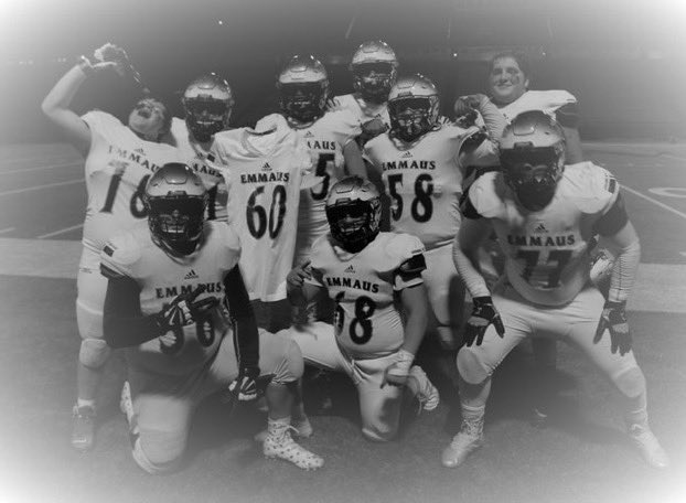 Get the syyyrup!! Great win tonight! #hornetpride 🐝 🏈 🐝 🏈 #60bigMeech