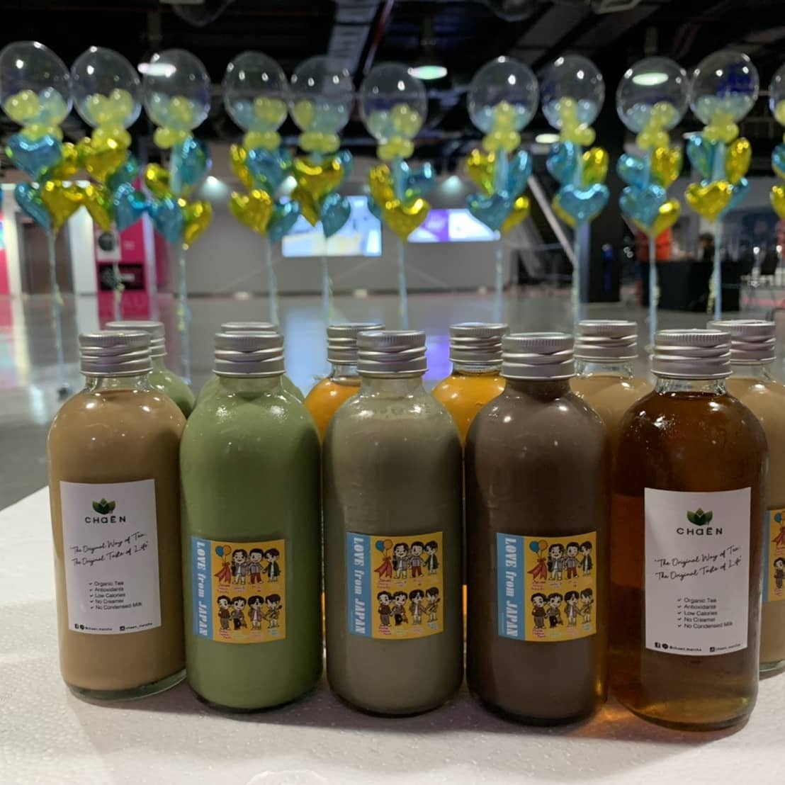ChaenMatcha's tweet photo. Thank you 'Japan FC' for having us to serve ChaEn Bottle-T Series (Matcha Latte, Houjicha Latte, Chiangrai Milk Tea, Cocoa Latte and Black Tea Cold Brew) at คั่นกู 2gether Live On Stage. 

#คั่นกู2getherLiveOnStage https://t.co/IP9NqSj0Qx