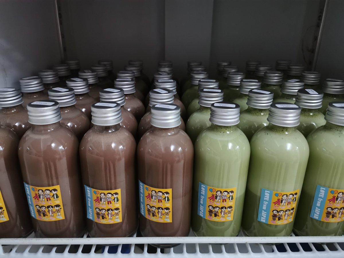 ChaenMatcha's tweet photo. Thank you 'Japan FC' for having us to serve ChaEn Bottle-T Series (Matcha Latte, Houjicha Latte, Chiangrai Milk Tea, Cocoa Latte and Black Tea Cold Brew) at คั่นกู 2gether Live On Stage. 

#คั่นกู2getherLiveOnStage https://t.co/IP9NqSj0Qx