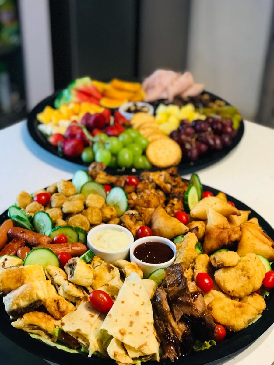 Zoemkoena's tweet photo. Durban Twitter, my friend makes and sells these platters. DM me for more details 

R200                                             R350 https://t.co/xuAFjTg35d