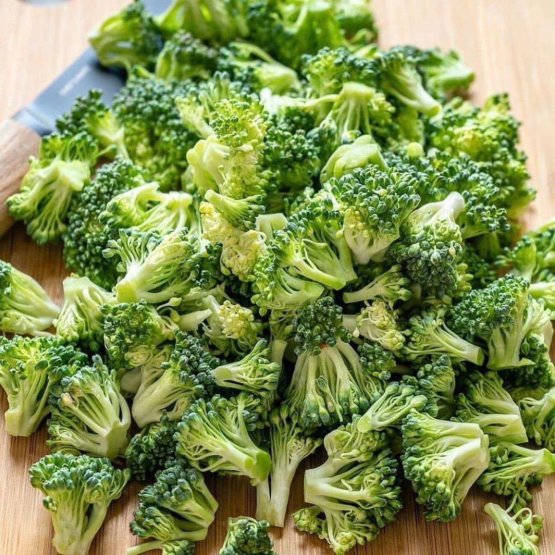 DirectProdCart's tweet photo. Broccoli + Fresh Corn + Bacon Salad 😋🥦🌽🥓

This one is an ABSOLUTE CROWD PLEASER! 🤤

#sundaykos #RecipeOfTheDay https://t.co/Jc6la5RWZu
