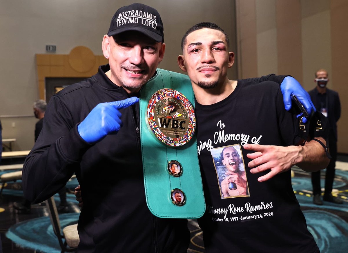 World Boxing Council on X: The WBC instituted the special recognition to  every trainer who crowns a WBC champion. The trainer belt inspired in the  towel that all of them wear in
