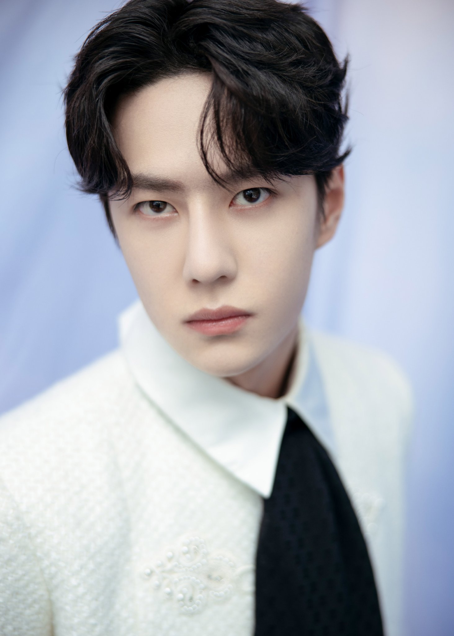 yibo_official | 青年演员#王一博出席第37届中国电影金鸡奖闭幕