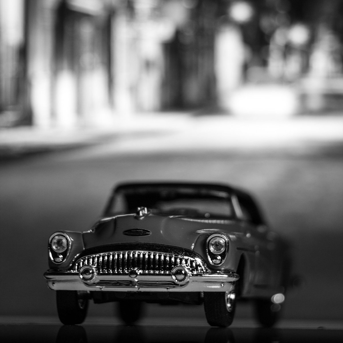 Cha Cha Cuba #canon #minimalove #rockphoto #designer #music #jazz #chacha #fotografia #street #traveling #automobile #conceptual #night #mood #artwork #travel #photography #minimalism #canonusa #cuba #macro #cars #photooftheday #retro #500px #blackandwhite #closeup