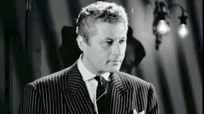 9- Adile Naşit ya da gerçek adıyla Adela Özcan. Türk sinema ve tiyatrosunun devlerinden biriydi.Kenan Pars (asıl adı Kirkor Cezveciyan) türk sinamasının iz bırakanlarından. Harika bir karakter oyuncusuydu.Danyal Topatan türk sinemasının unutulmaz oyuncularından