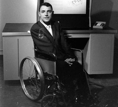 8- Emik Avagyan tekerlekli sandalyeyi yarattı. 1961 yılında John Kenndy bu keşif için Avagyan’ı öldülendirdi.Alexander Leonovich Kemurdzhian ay robotu  Lunokhod rover'ın tasarımını yaptıCher gerçek adıyla Cherilyn Sarkisian, şarkıcı, oyuncu, film yapımcısı.