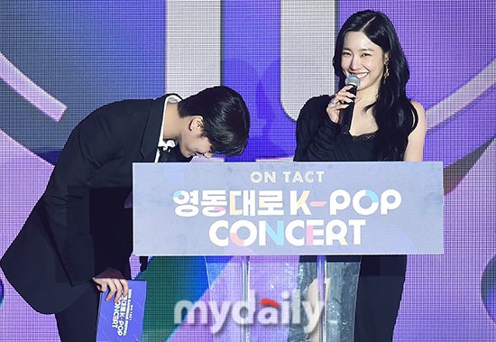 theseoulstory's tweet photo. 📸 ASTRO Moonbin and TIFFANY YOUNG as MCs today at '2020 Gangnam Festival Yeongdongdae-ro K-pop Concert' ❤️ @offclASTRO @tiffanyyoung https://t.co/ONr29jTuoE