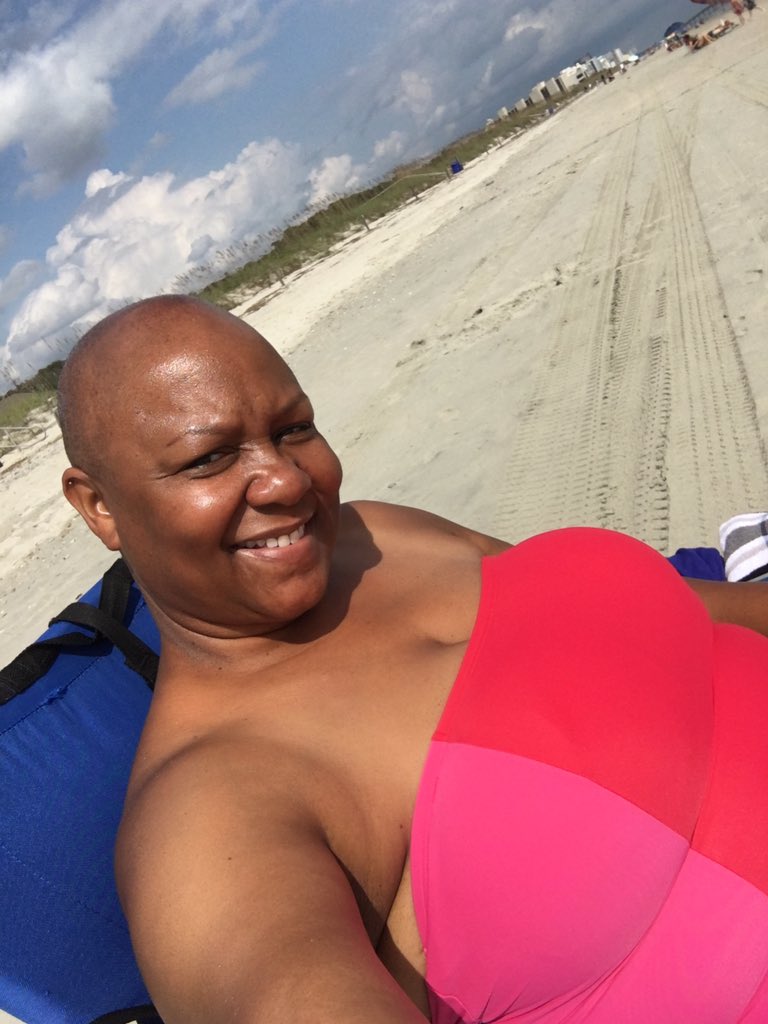 JoelettaPatrick's tweet photo. Beach time https://t.co/RojqFWg6x2