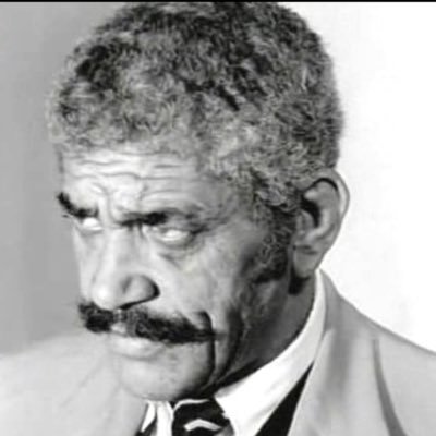 9- Adile Naşit ya da gerçek adıyla Adela Özcan. Türk sinema ve tiyatrosunun devlerinden biriydi.Kenan Pars (asıl adı Kirkor Cezveciyan) türk sinamasının iz bırakanlarından. Harika bir karakter oyuncusuydu.Danyal Topatan türk sinemasının unutulmaz oyuncularından