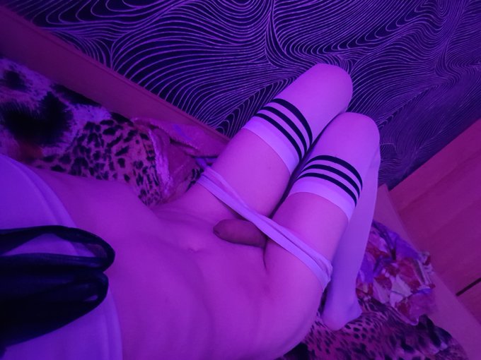 2 pic. Briefly about how my night is going??
#femboy #gay #cuteboy #sissy #newhalf #trap #FlyMyRa https://t