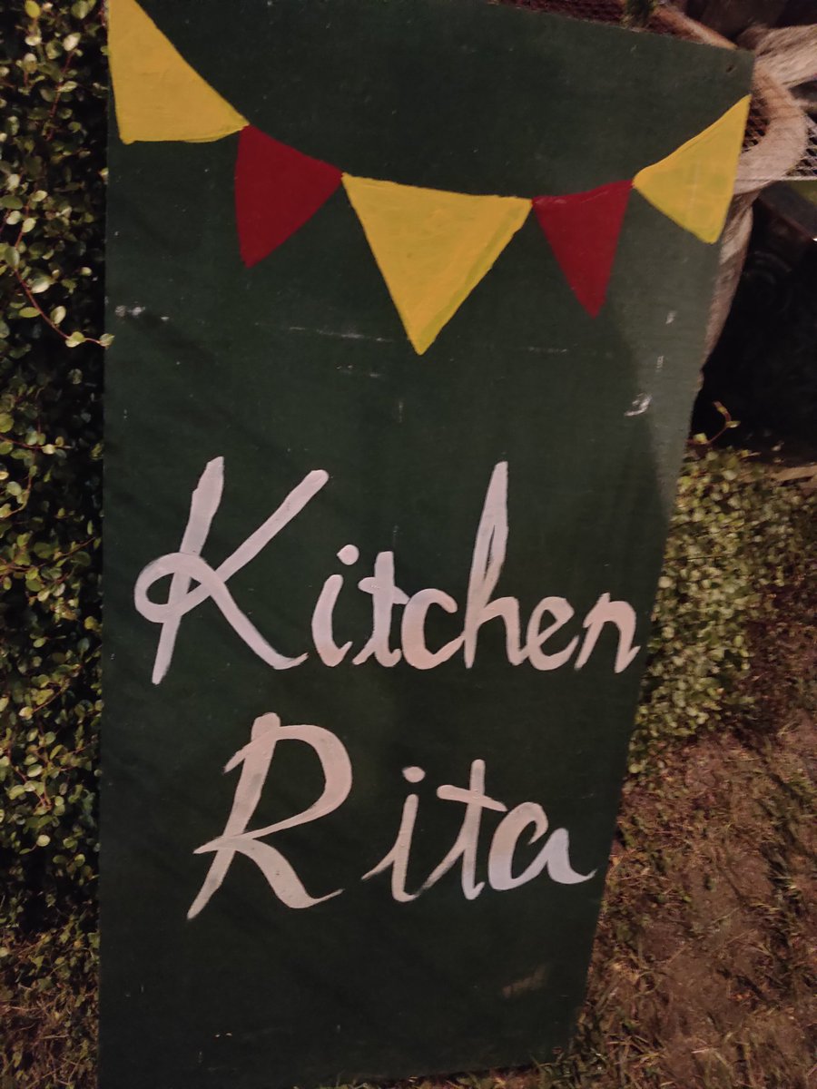 今日は島の南側KitchenRitaにてレゲェな夜