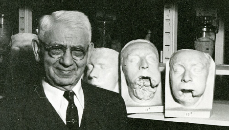 14- Ed Iskenderian yarış arabalarının hidrolik silindiri keşfetti.Varaztad Kazanjian plastik cerrahinin kurucusuArdashes Haykyan ilk plastik ambalaj ürünleri, Coca Cola plastik şeşeleri üreten makineleri keşfetti.Arthur Safaryan araç otomatik şanzımanını yaratttı.