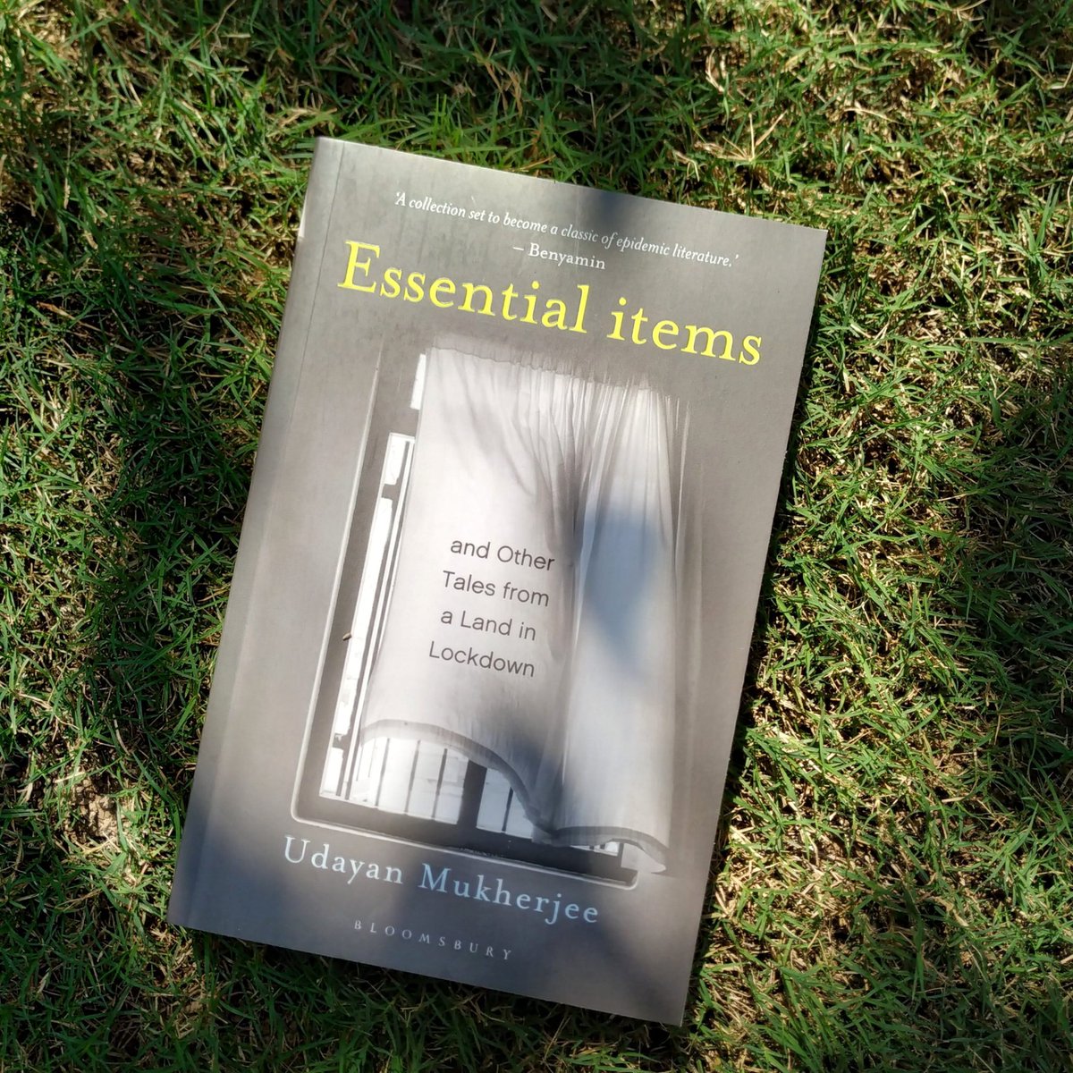 BloomsburyIndia's tweet image. Happy Publication Day to #EssentialItems by Udayan Mukherjee! 🌻

Share your lockdown stories with us- the good as well as challenging aspects and attributes like resilience, faith, endurance that were put to test!

amzn.to/31kQ6zo
