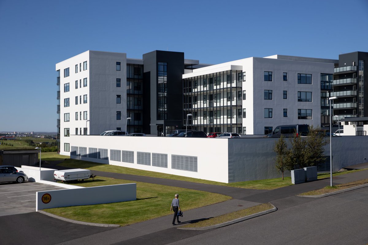 Þorrasalir 9-11, byggt fyrir Silfurhús ehf. Byggingarár 2013.