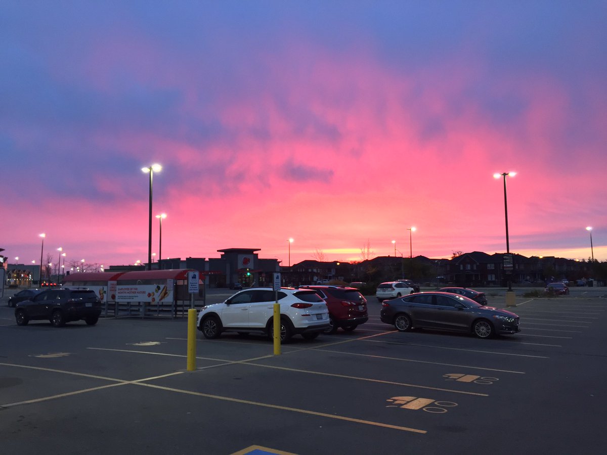 jwdevonshire's tweet image. Quite the sunrise! #MltonON