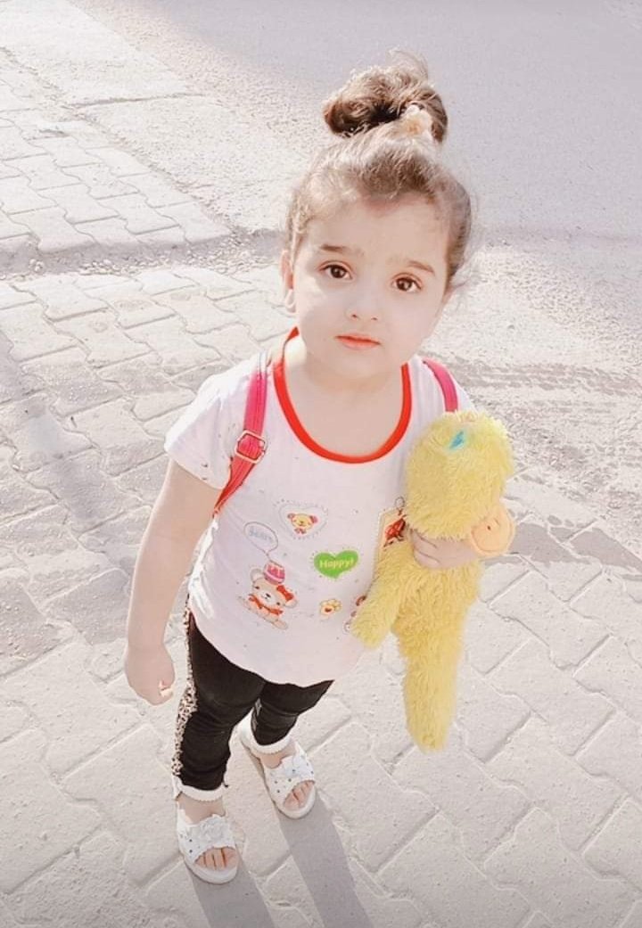 Hipa97_7's tweet photo. لا يرى الجَمال إلا مَن كانَ يَحمِلُ بعضاً مِنه في جَوفه فالإحساسُ بالجَمال جَمالُ.♥️❤❤🥀
#صباح_الخير https://t.co/DdW0CVGYc7