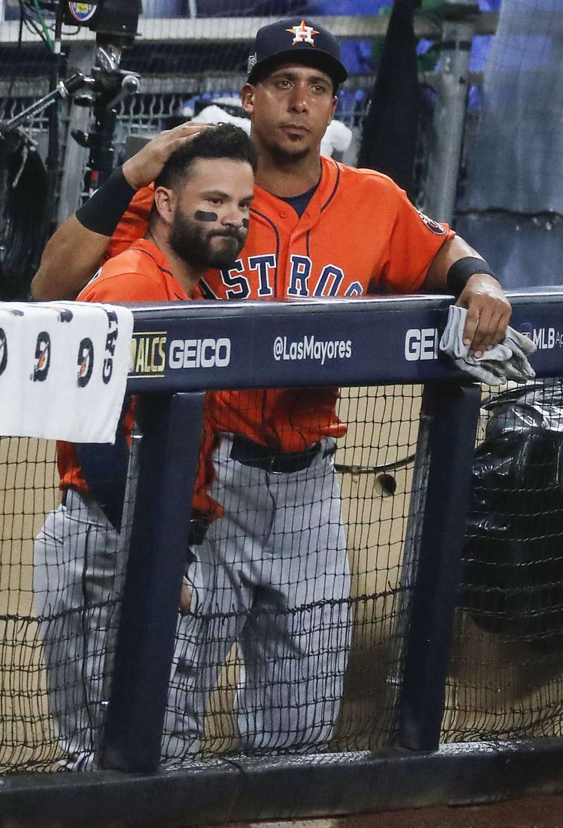clevelandgirl23's tweet photo. my favorite @karenwarrenHC pics of 2020.

this reminds me of when #MichaelBrantley calmed Jason Kipnis after the #Indians lost to the #Rays in the 2013 Wild Card game. Brant's always been a leader like that

#DrSmooth #Astros #ForTheH
#ALCS #ALCS2020 #ALCSGame7 #Game7
#postseason https://t.co/dFyThCySRu