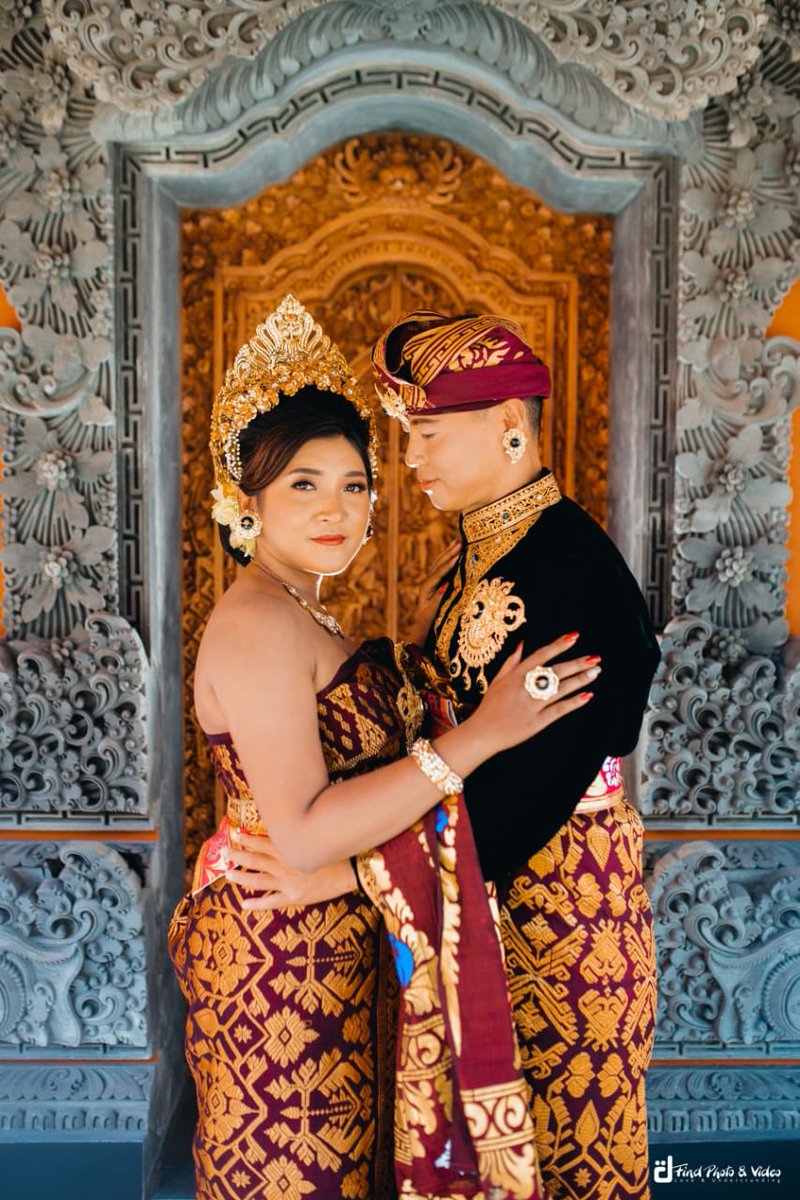 CarlZha's tweet image. We got our pre-Wedding pictures back!
Our traditional Balinese Wedding is Oct 23rd next Friday at 9:00AM Bali time. I’ll livestream on my YouTube channel once I figure out how lol. youtube.com/user/CarlZha