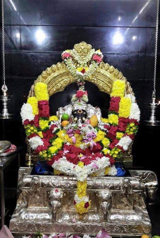 Photo Credit: Nalayni 121 from Pinterest ( https://t.co/bbaQFZdfZo ) May #lordganesha bless all of us. #namastegod #ganesha #ganapathi #ganapathibappamoriya #jaiganesha #ganeshfestival #hindu #god #gajanan https://t.co/MFlMScCtQY