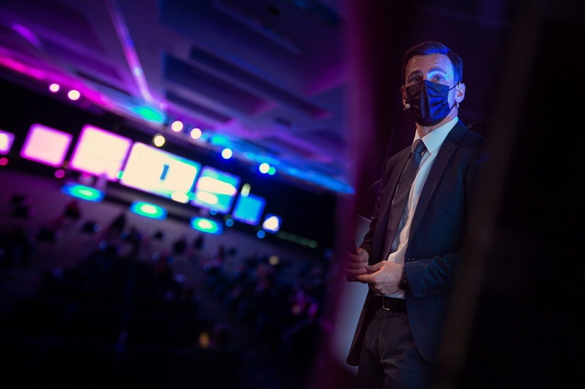 Marketinški mehurček navdiha v Portorožu - Preverite poudarke osrednjega marketinškega dogodka v Sloveniji buff.ly/3lTJQXl
#25SMK #konferenca