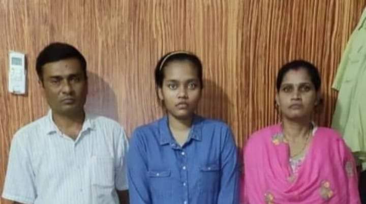 #Neet_की_परीक्षा में 720 में 720 अंक लाकर पूरे देश मे टॉप करने वाली कुशीनगर की #कुर्मी #कुल की गौरव #आकांक्षा_सिंह_पटेल पर हम सभी को गर्व है। हमे गर्व है हमारे समाज की बेटियों पर जो लगातार इतिहास रच रही है ।
गौरवशाली इतिहास 
जय सरदार 
बहुत बहुत हार्दिक बधाई एवं शुभकामनाएं ।