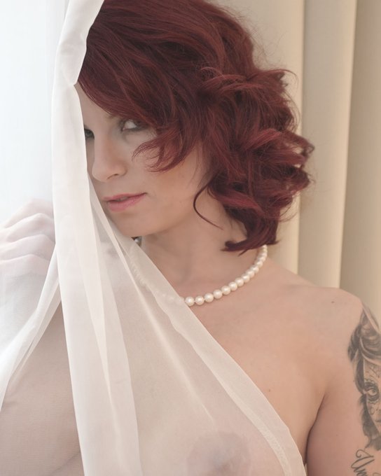 Bonjour mes loulous, je vous souhaite un tr&egrave;s bon dimanche tout en douceur. Plein de bisous tout doux