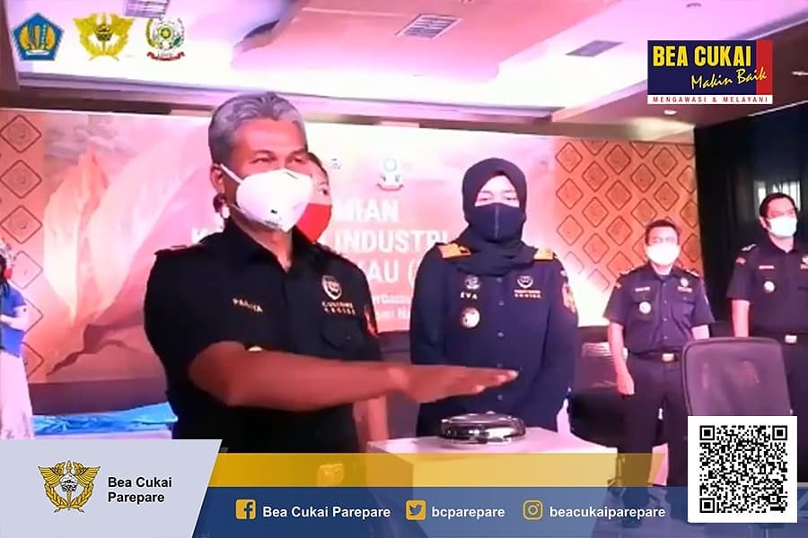 bcparepare's tweet photo. Peresmian Kawasan Industri Hasil Tembakau ( KIHT ) Pertama di Indonesia, Wujud Nyata Program PEN dan Kembalinya Kejayaan Industri Rokok Soppeng.
#KIHT #beacukaimakinbaik #beacukaiparepare #beacukairi https://t.co/BoOtHjLRTI