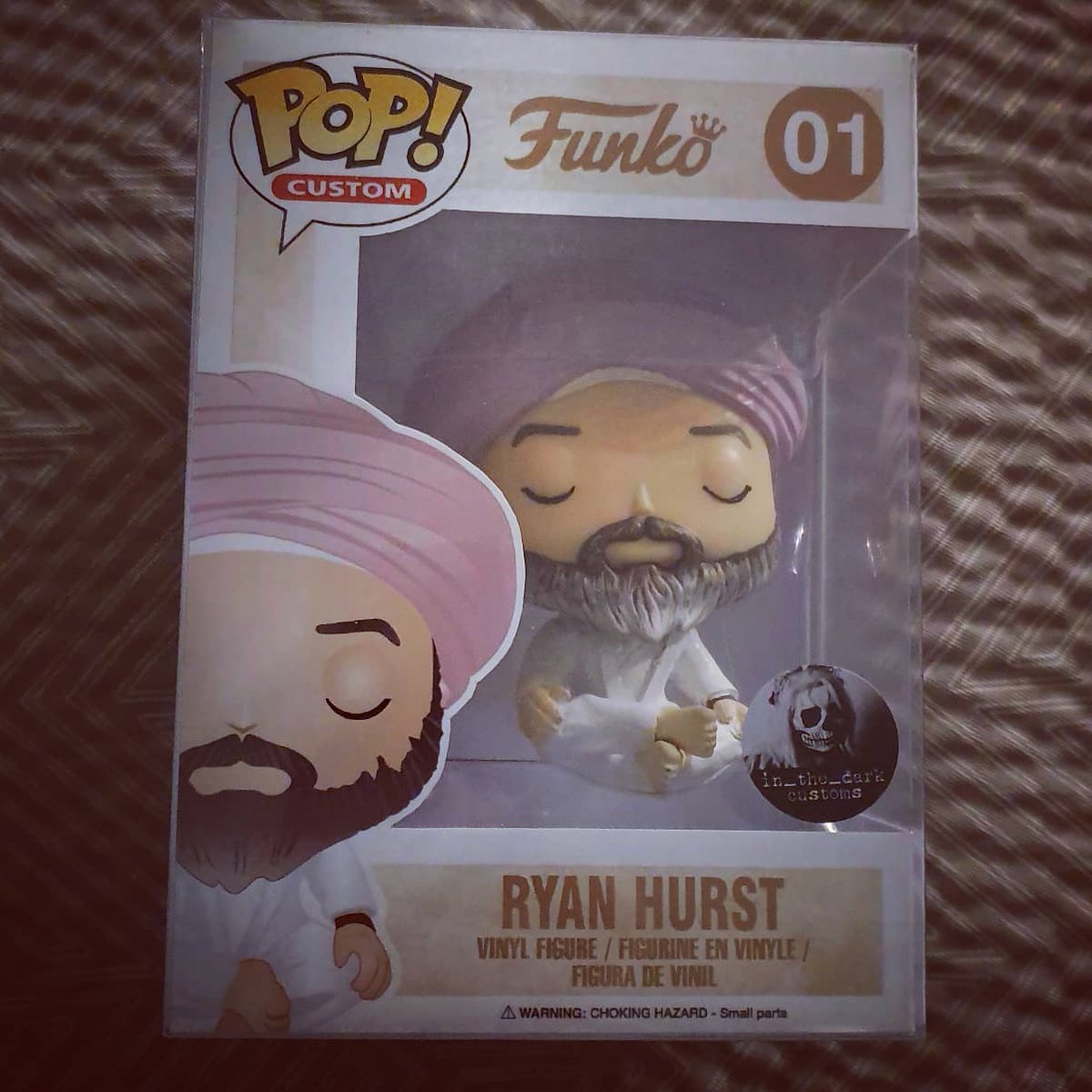 charliecook79's tweet photo. This time last year, @RamboDonkeyKong receives his one off custom funko pop gift from me, made by @i_in_the_dark π₯° he loved it, and it's been my best interaction by far...β€οΈ #atlanta2019 #TheWalkingDead #Betatwd #ryanhurst https://t.co/VhElDu3Av4