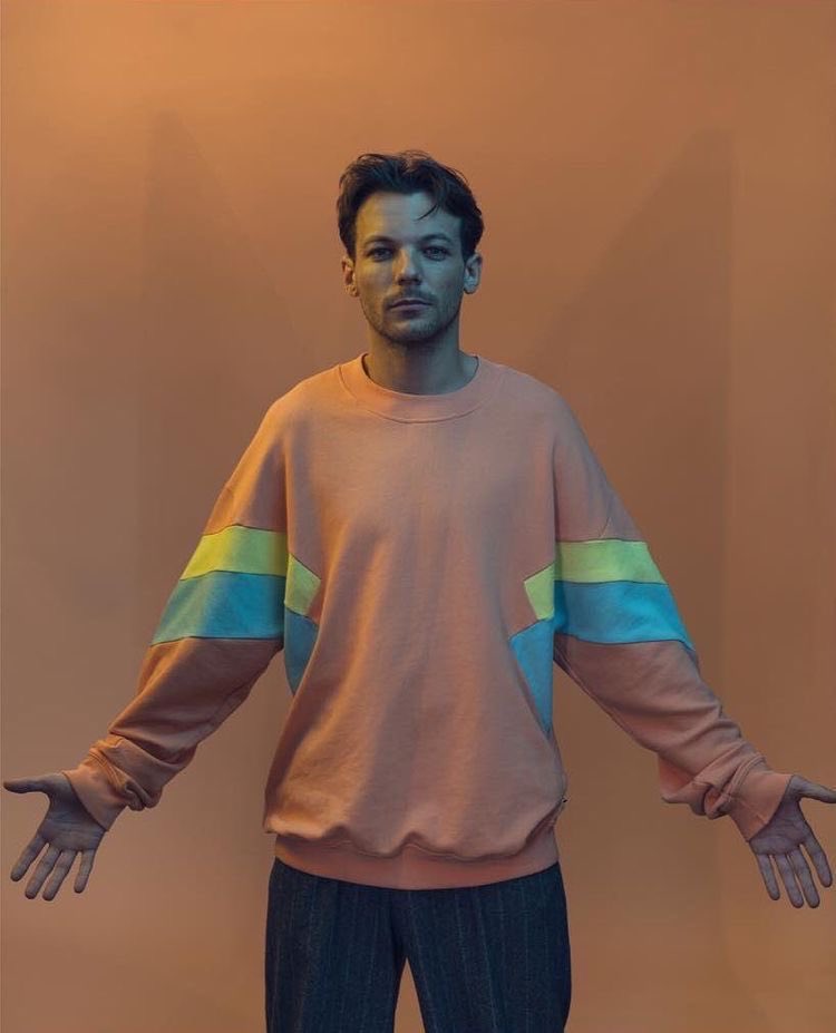 louis tomlinson’s floppy strand has also been hand crafted by the gods