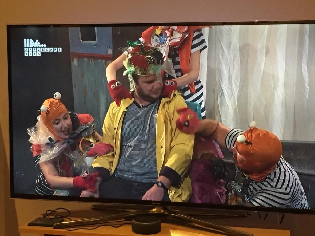 hellofaceplant's tweet photo. TODAY 3pm
catch #OneDuckDown on your big screen at home! Enjoy our award-winning eco friendly family show without leaving your house!
Book here:
https://t.co/7CFoDqJlPe
@ApplecartArts @aberystwytharts @ArtsatOFS https://t.co/u9CKLN7ygl