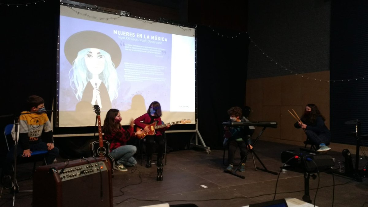 Rock y feminimo! Ayer se juntaron en @Kuartango_Udala un buen grupo de chicas y chicos jóvenes derribando estereotipos, mostrando referentes y potenciando el empoderamiento, la creatividad y el pensamiento crítico.
En @AnanakoKuadrila Con She'sophi
#LAIAeskolaAñana https://t.co/6GqK7NsfmY